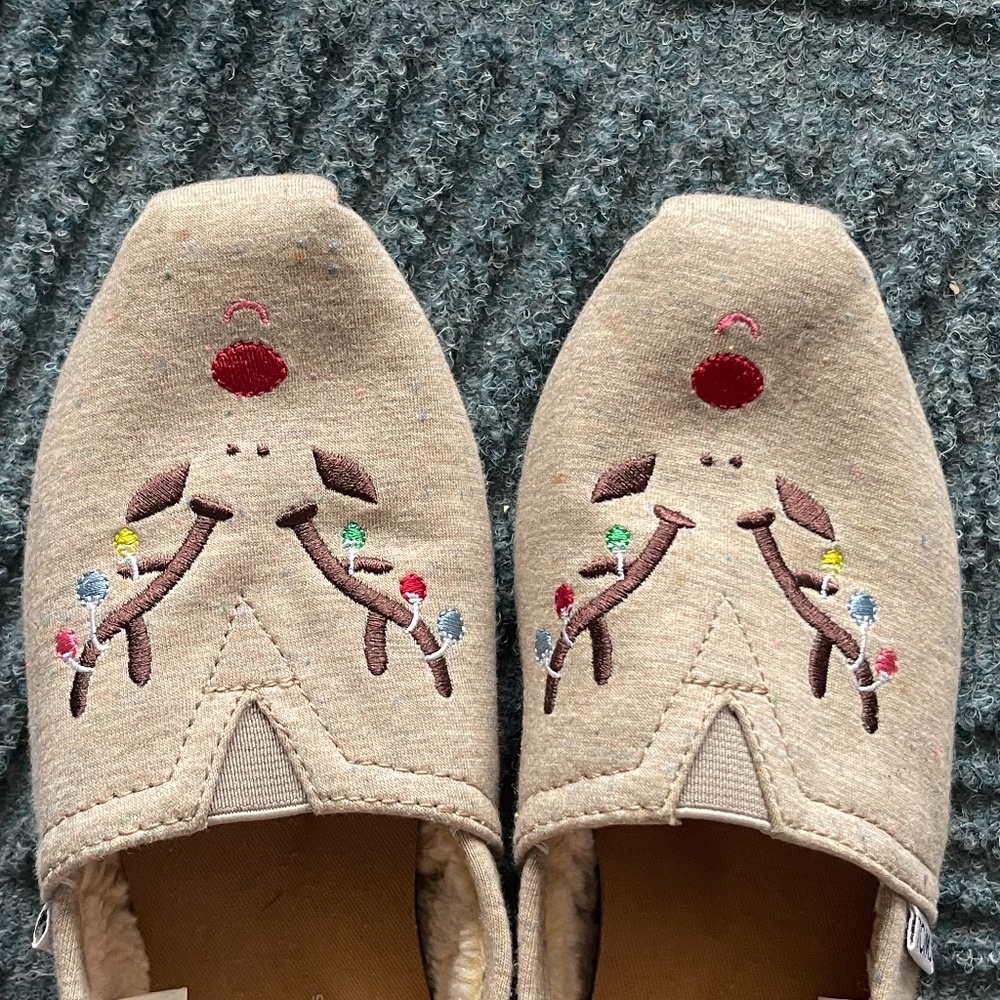 TOMS Embroidered Reindeer Seasonal Classic Alpargata - 6.5 - Picture 6 of 11
